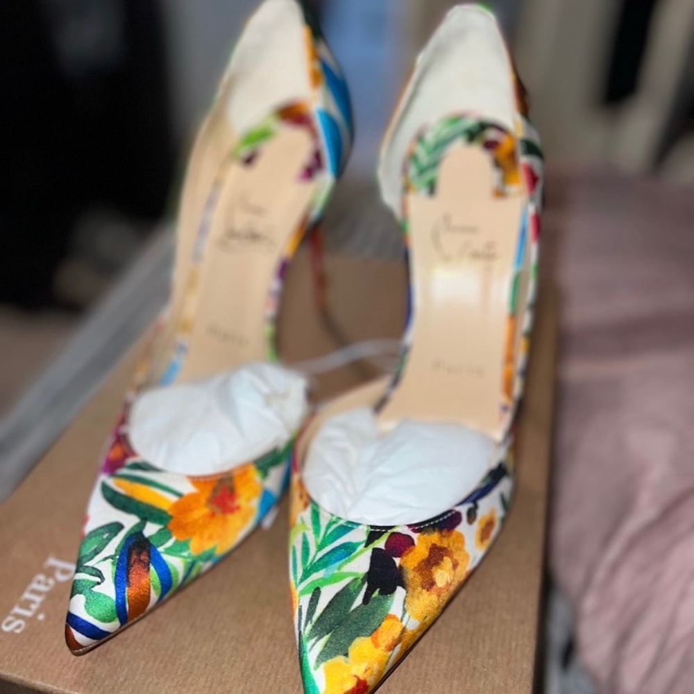 Christian Louboutin Iriza 100 Crepe Satin Fleuri Print Silk Point-Toe Pumps